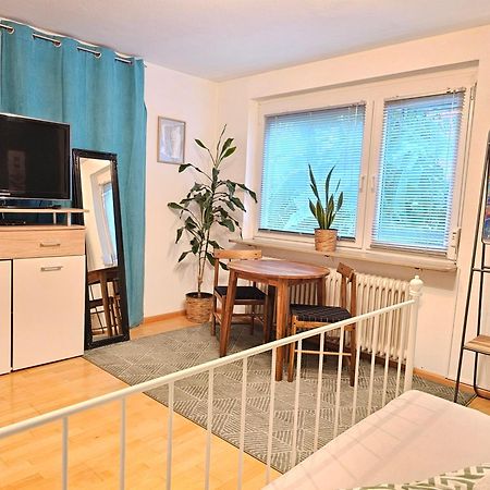 Doppelzimmer 2 I Geteiltes Bad & Kueche I Mit Dem Zug Nur 4 Min Bis Zum Hauptbahnhof Фрайбург Экстерьер фото