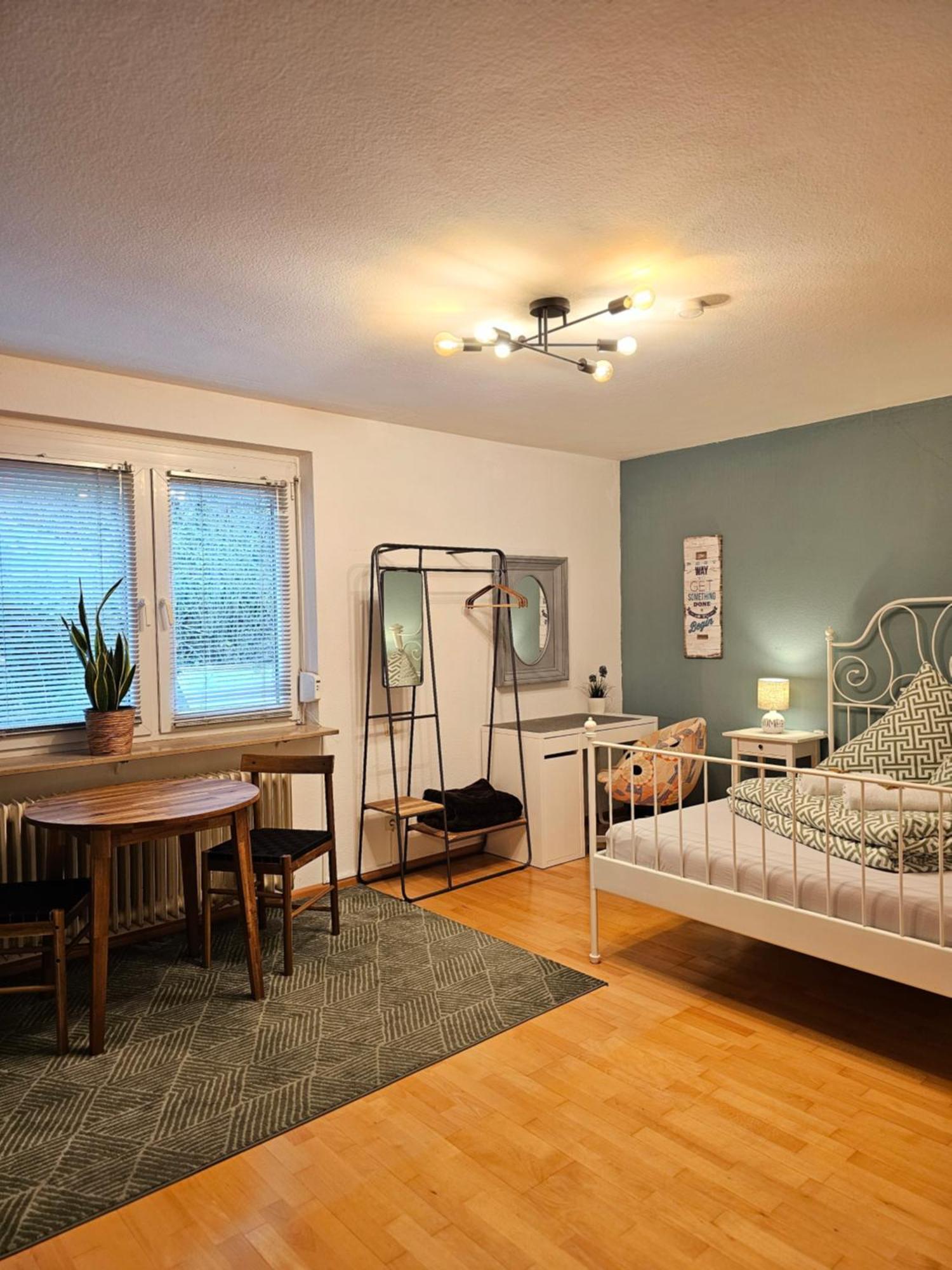Doppelzimmer 2 I Geteiltes Bad & Kueche I Mit Dem Zug Nur 4 Min Bis Zum Hauptbahnhof Фрайбург Экстерьер фото